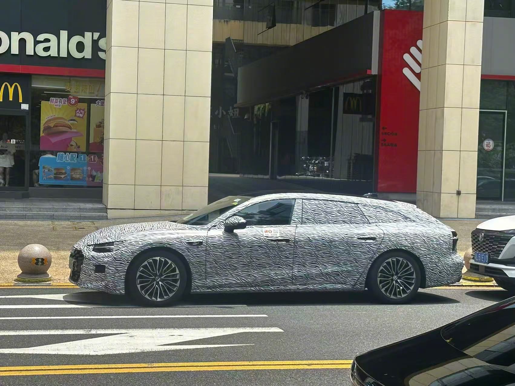 猜车 提示：键盘值很高，实际销量很低，货真价实瓦罐车 