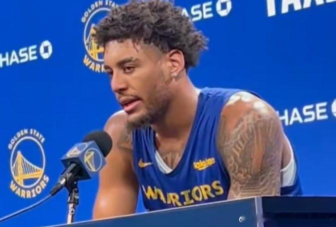 NBA选秀大会首轮第11顺位，金州勇士选择了来自密歇根大学的大龄内线亚克赛尔·伦
