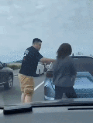 故意损坏他人财物达到5千就是刑事犯罪了呦