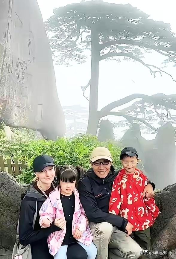 知道撒贝宁找的是老外，但真不知道他把娃养成了这样
都以为撒贝宁的龙凤胎是俩洋娃娃