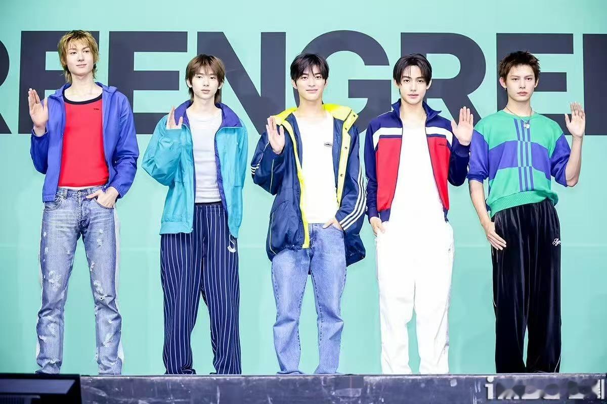 CORTIS回归新闻图CORTIS全员新闻图CORTIS回归新闻图，不错不错，哇