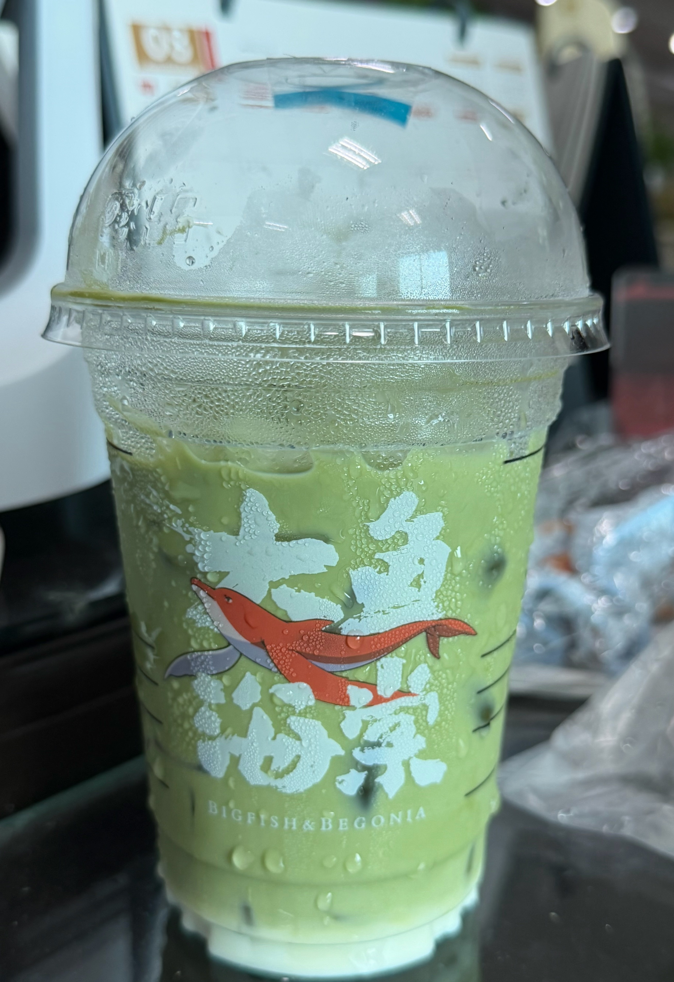 我要喝死这个抹茶丝绒拿铁，为什么瑞不出超大杯！！！ 