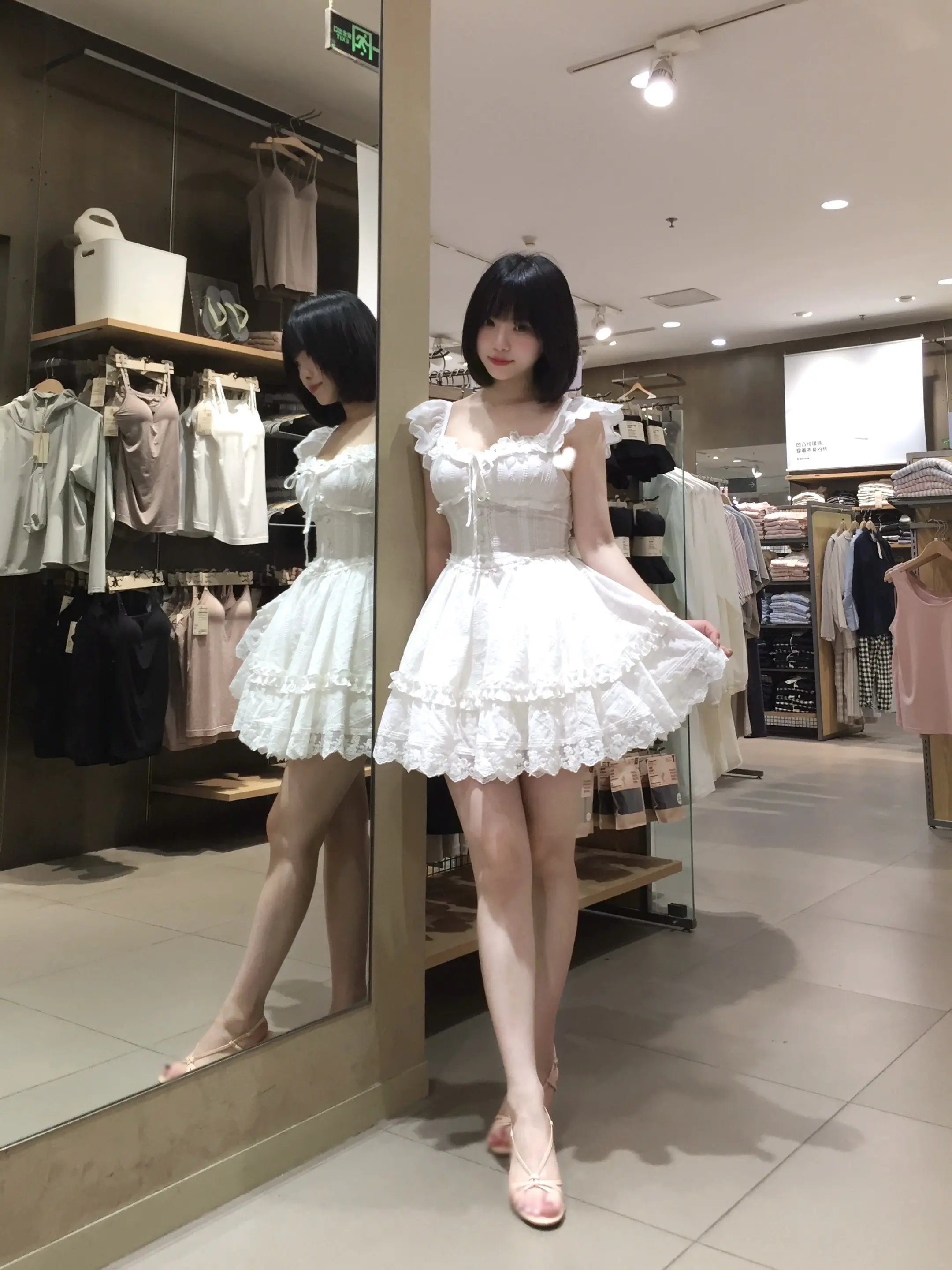 白。