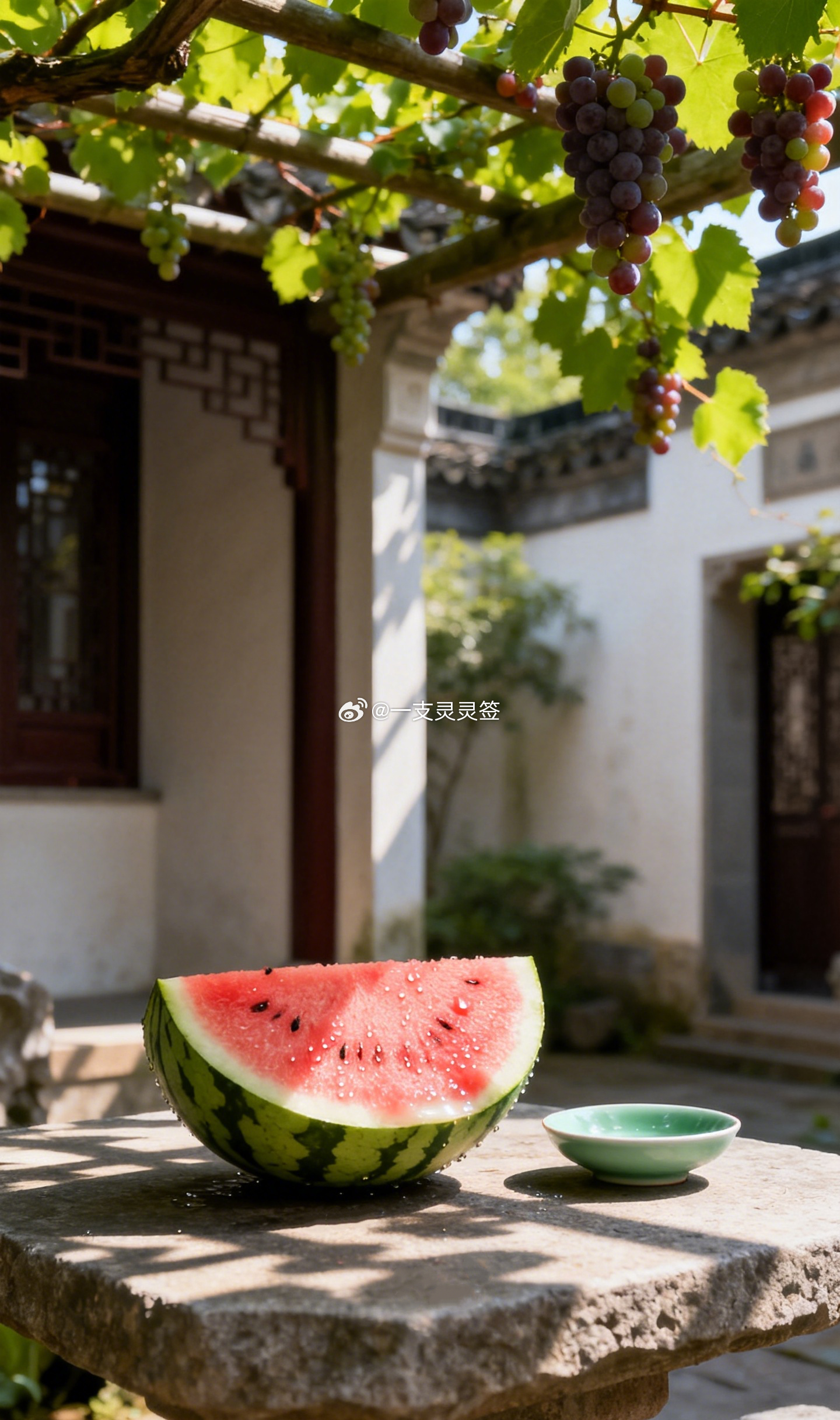 夏日炎炎，心火渐渐旺盛，对应着情绪里的喜悦。恰如其分的欢喜能让人容光焕发，可若是