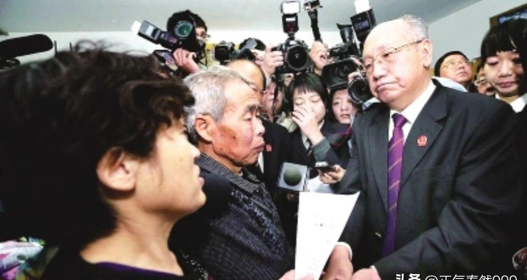 呼格吉勒图案不是个例，是1996年真实发生的事。他报案后第二天就被抓，六十二天后
