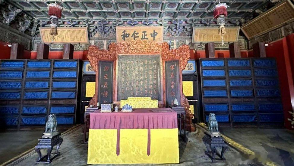 凤凰新闻【历经10年修缮！故宫养心殿今起重新对公众开放】历经十年研究性保护修缮，