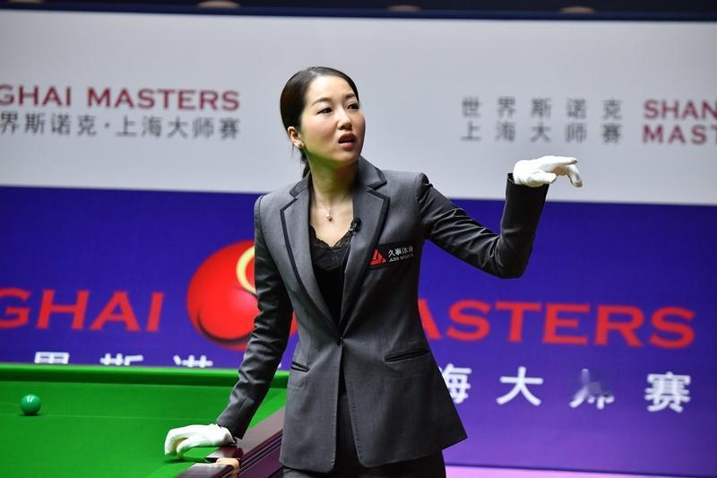 被大家关注的常冰玉状态火热，10：2毫无悬念战胜泰国选手拉特穆达晋级第三轮。
此