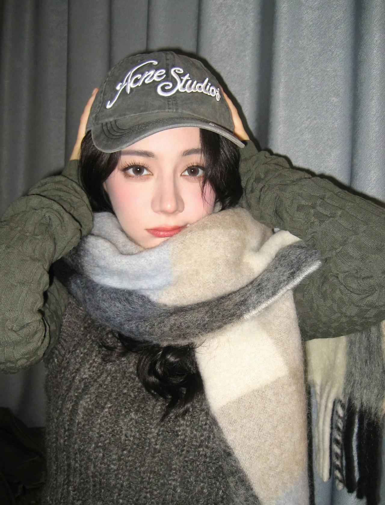 啊啊啊啊啊啊！
是甜甜的姐姐呀～
日常迷失在姐姐的美色中～～
@Dear-迪丽热