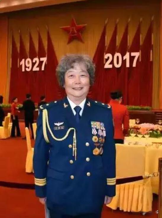 1982 年 9 月 20 日，河北张家口上空上演惊心动魄的空中生死救援。32 