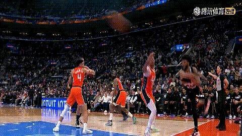 最近快船新秀米勒被吐槽“太冲动”？第一节就敢扔中线压哨三分，这操作也太秀了吧！