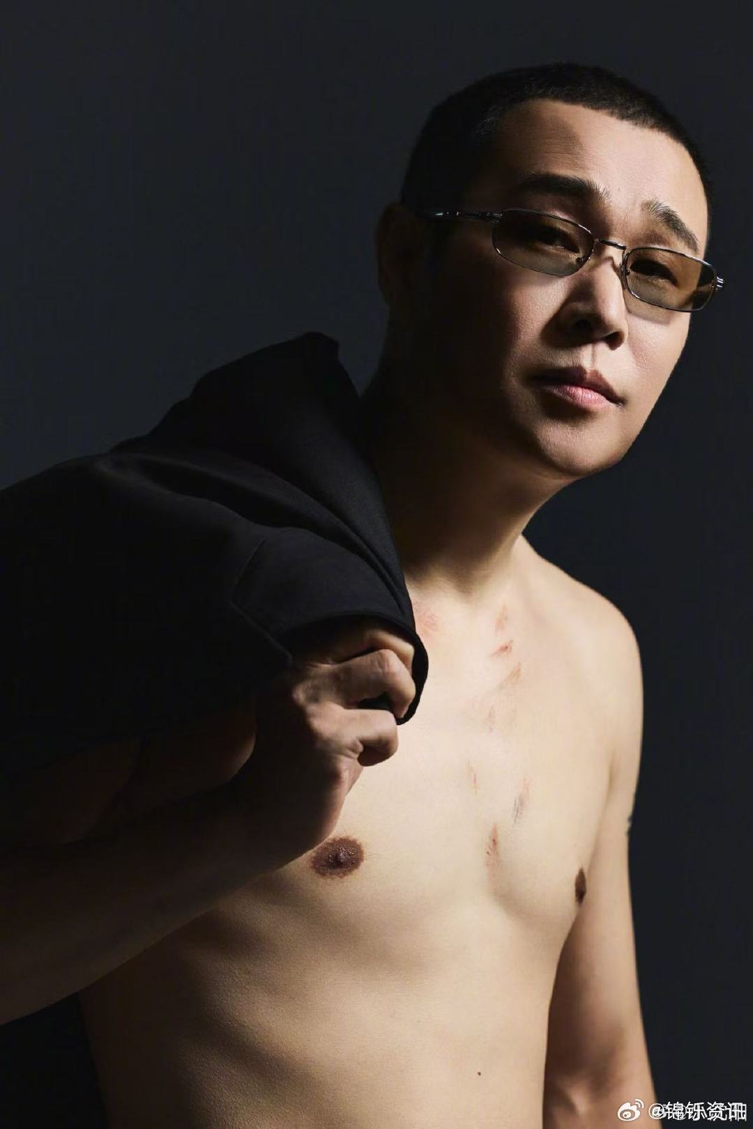 小沈阳真的去披荆斩棘了这国民热度没得说！官宣前微信指数登顶，二十年音乐路途步步扎