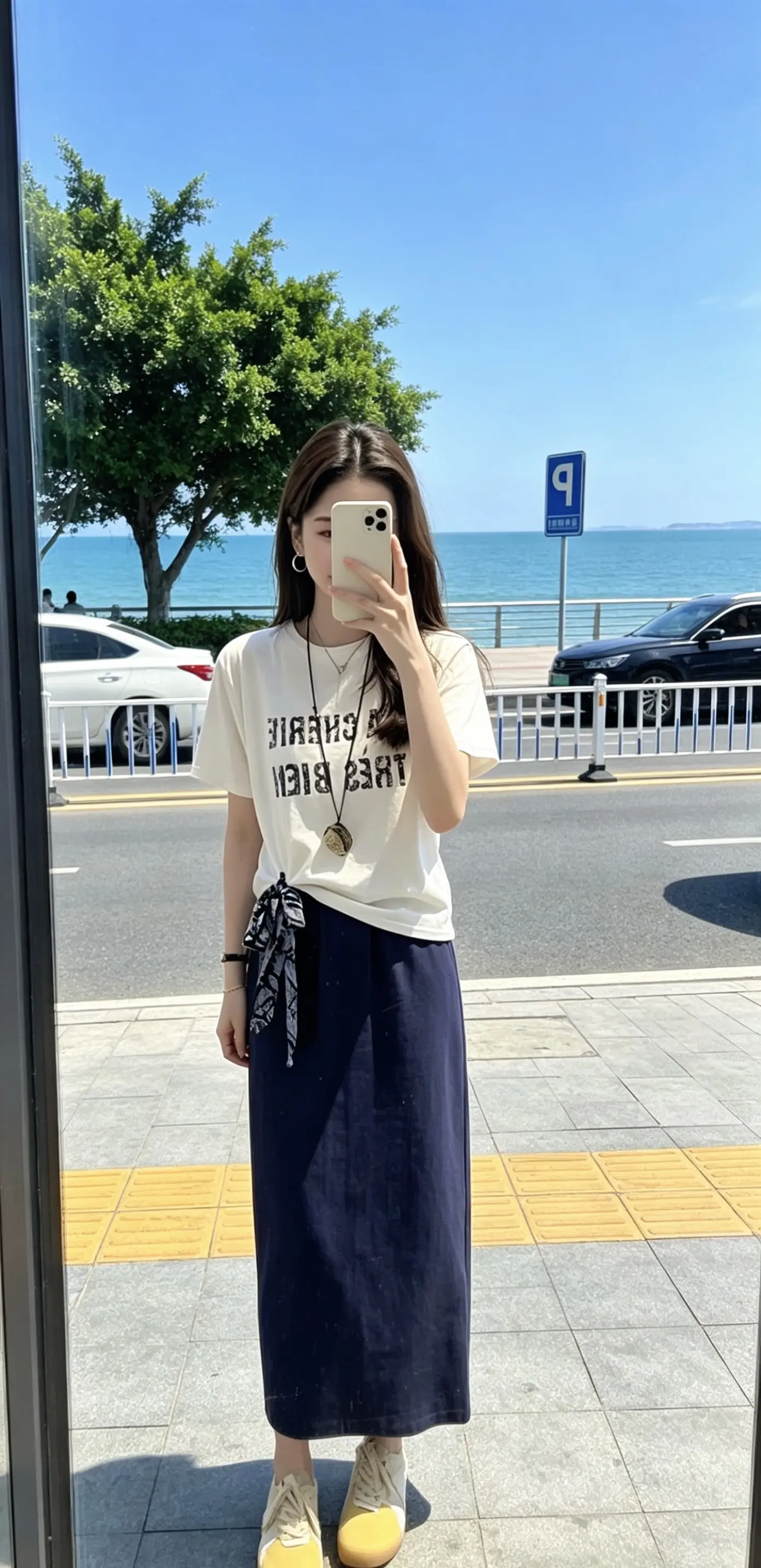 “别让别人为难，也别让自己难堪，格局大一点，有缘走不散，无缘求不来！”