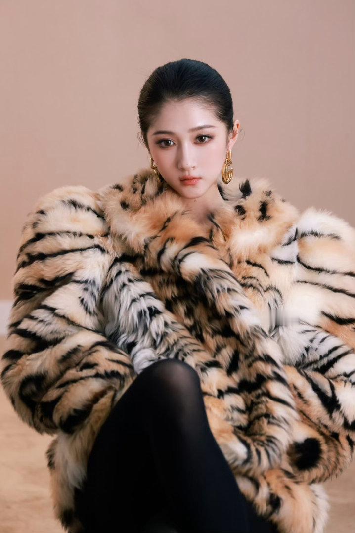 晓彤这组挺有味道的 