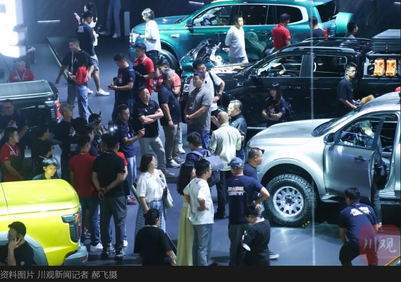 随着2026年四川省汽车以旧换新补贴新政启动，2025年参与汽车以旧换新公证摇号