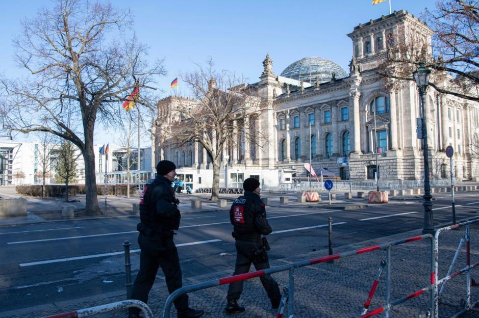 援乌多国部队+80万乌军？俄拒回应欧盟声明，喊话先看美乌谈判结果
 
12月16