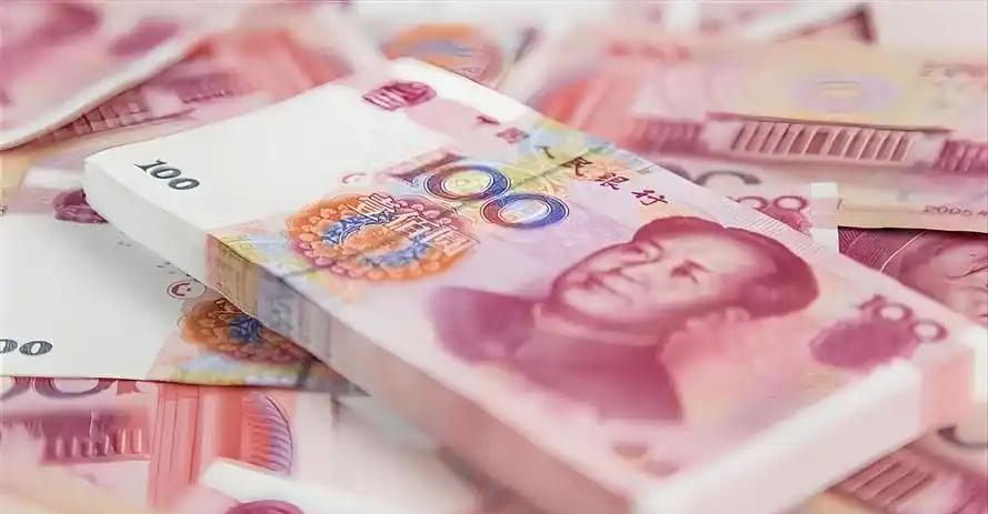 小策打开手机一看，天弘余额宝的七日年化收益率，2026年5月那会儿最低跌到了0.