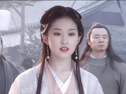 迪丽热巴新剧《九重天》里演的角色叫“王语嫣”，直接把刘亦菲版王语嫣顶上了热搜。