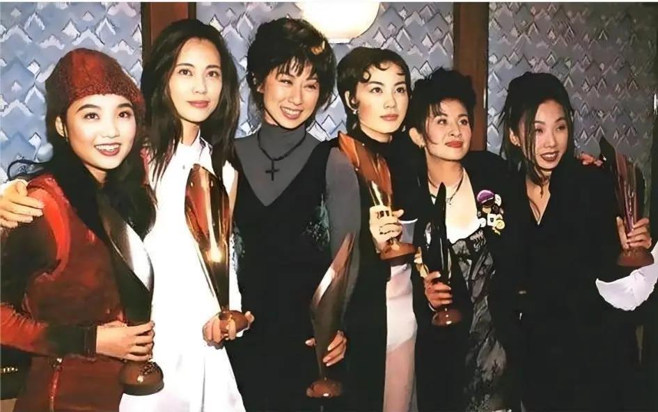 一张老照片，照片上的明星，你能认识几个？