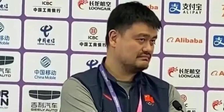 姚明任性，令人佩服:
1、大功一件，建起了名人堂
2、大功二件，球员建起了人才库