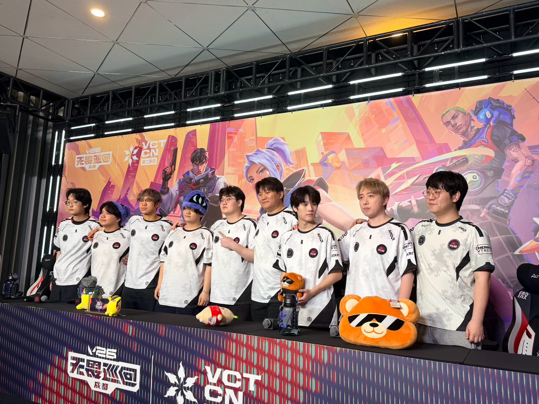 TYLOO无畏契约分部 的赛后群访合照来啦恭喜TYLOO2026无畏巡回成都站2