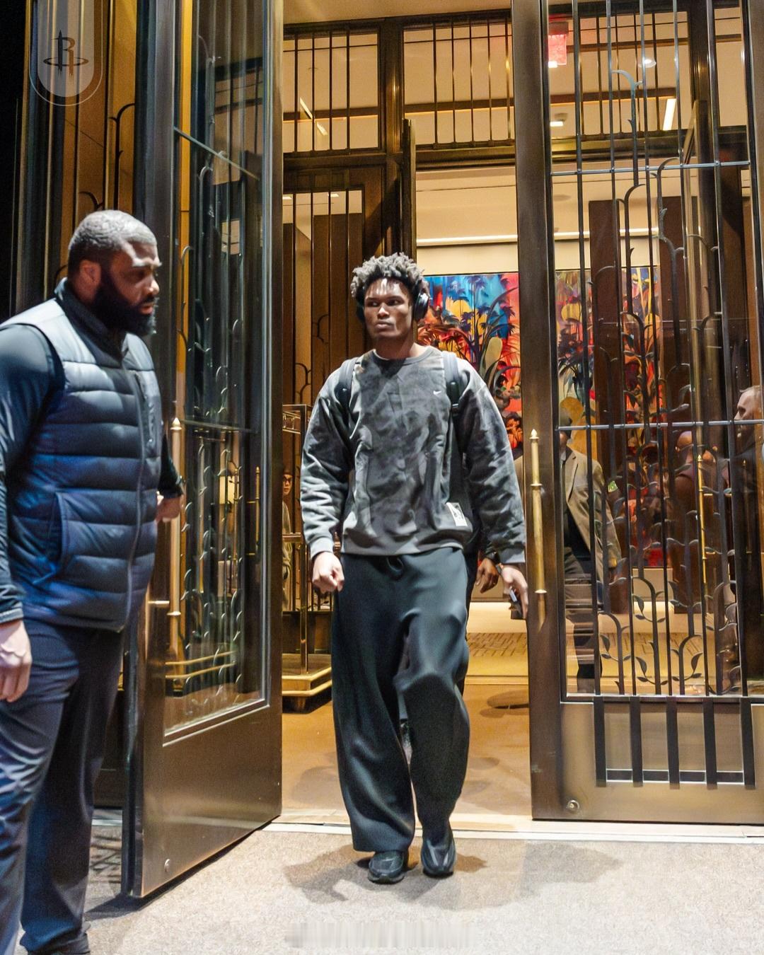 球员今日份OOTD火箭vs尼克斯休斯顿火箭NBA吐槽大会