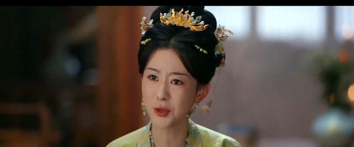 顾楚生当众挡剑，血染婚书。
不是情种，是活不下去了。
他爹拿他当棋子，想用婚姻绑