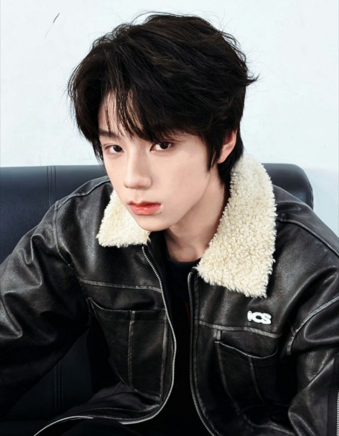 王橹杰发博久违营业戳中期待！简单话语满是真诚，状态在线颜值抗打，瞬间刷屏存在感拉