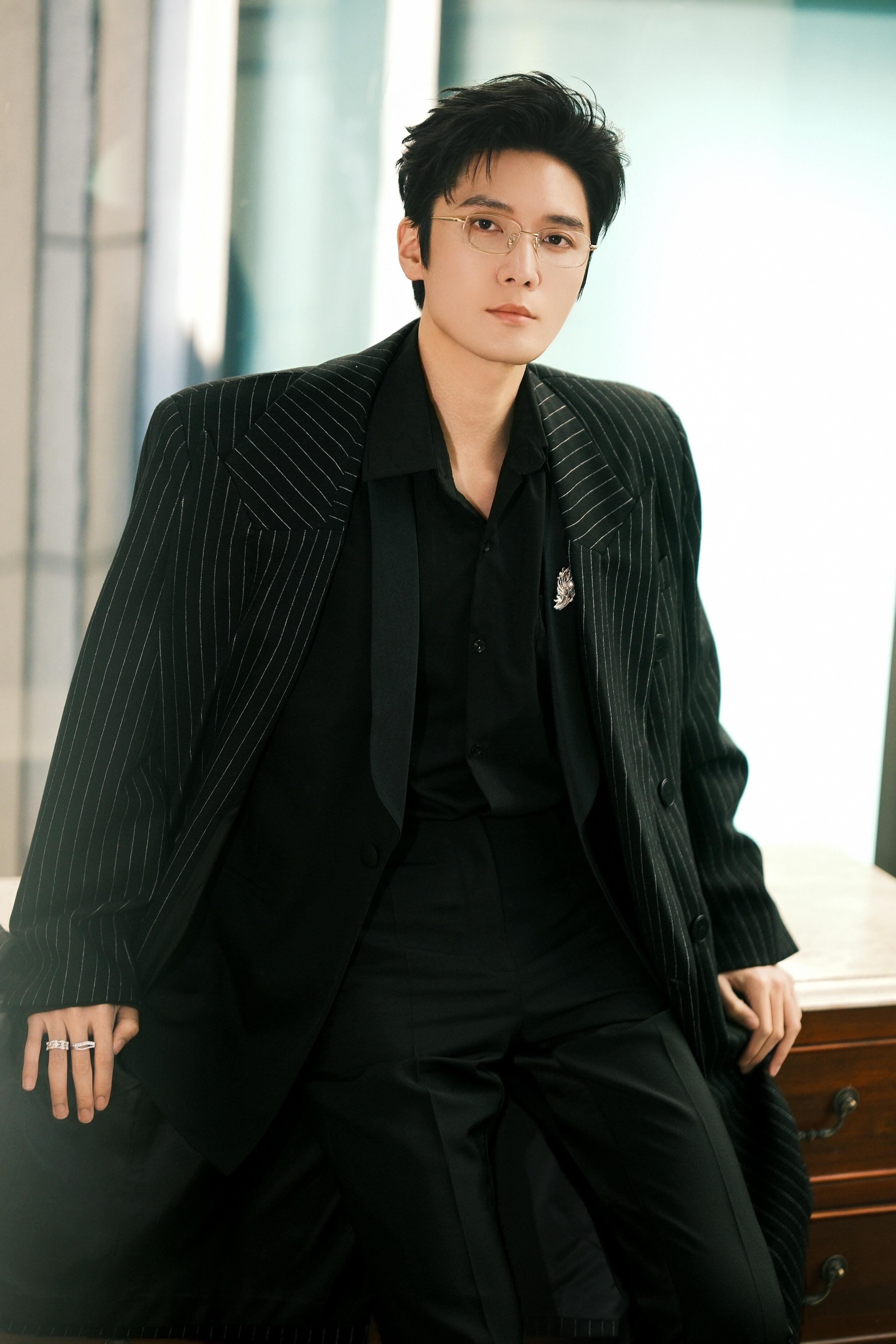 刘海宽发文告别无限超越班 刘海宽发长文告别，感谢刘晓庆搭戏圆梦，称会精进演技，期