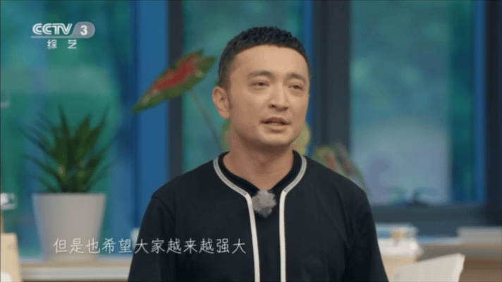 尼格买提 成长就是一瞬间的事情 被尼格买提的话戳中心窝！成长有时慢，有时在某个瞬