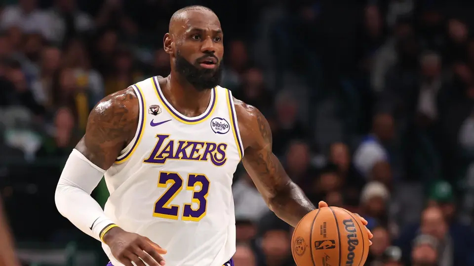 再休一场将无缘评奖！詹姆斯呼吁联盟改规则：如今比赛强度不一样，詹姆斯：希望我们能