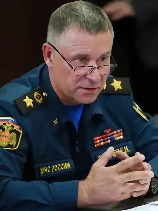 日本右翼政客高市早苗公然叫嚣出兵台海，瞬间拉紧了东亚地区的弦。俄罗斯将领那句"用