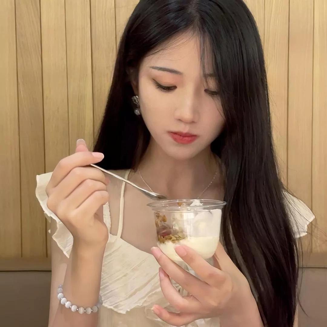 享受每一口甜蜜，🍦夏日甜品时光✨