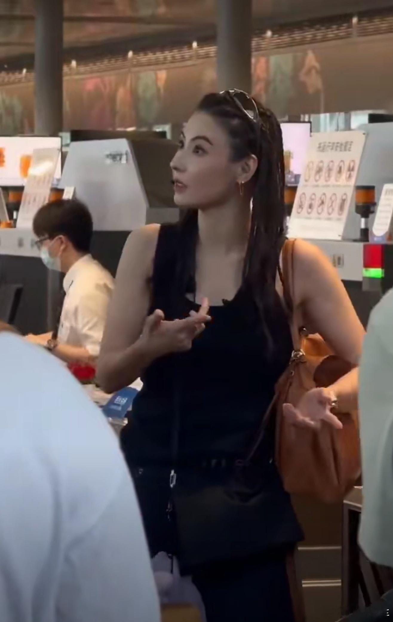 五位影后凑一起拍综艺了竟然还能看到影后们一起拍总一起，这我必须看，今年最期待的综