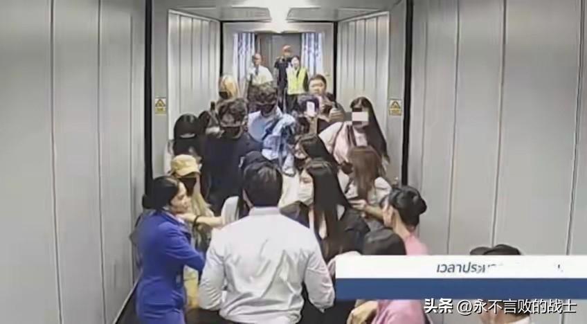 泰航拒载22名中国乘客事件传到了国外，已经严重影响了中国游客的国际形象。

事情