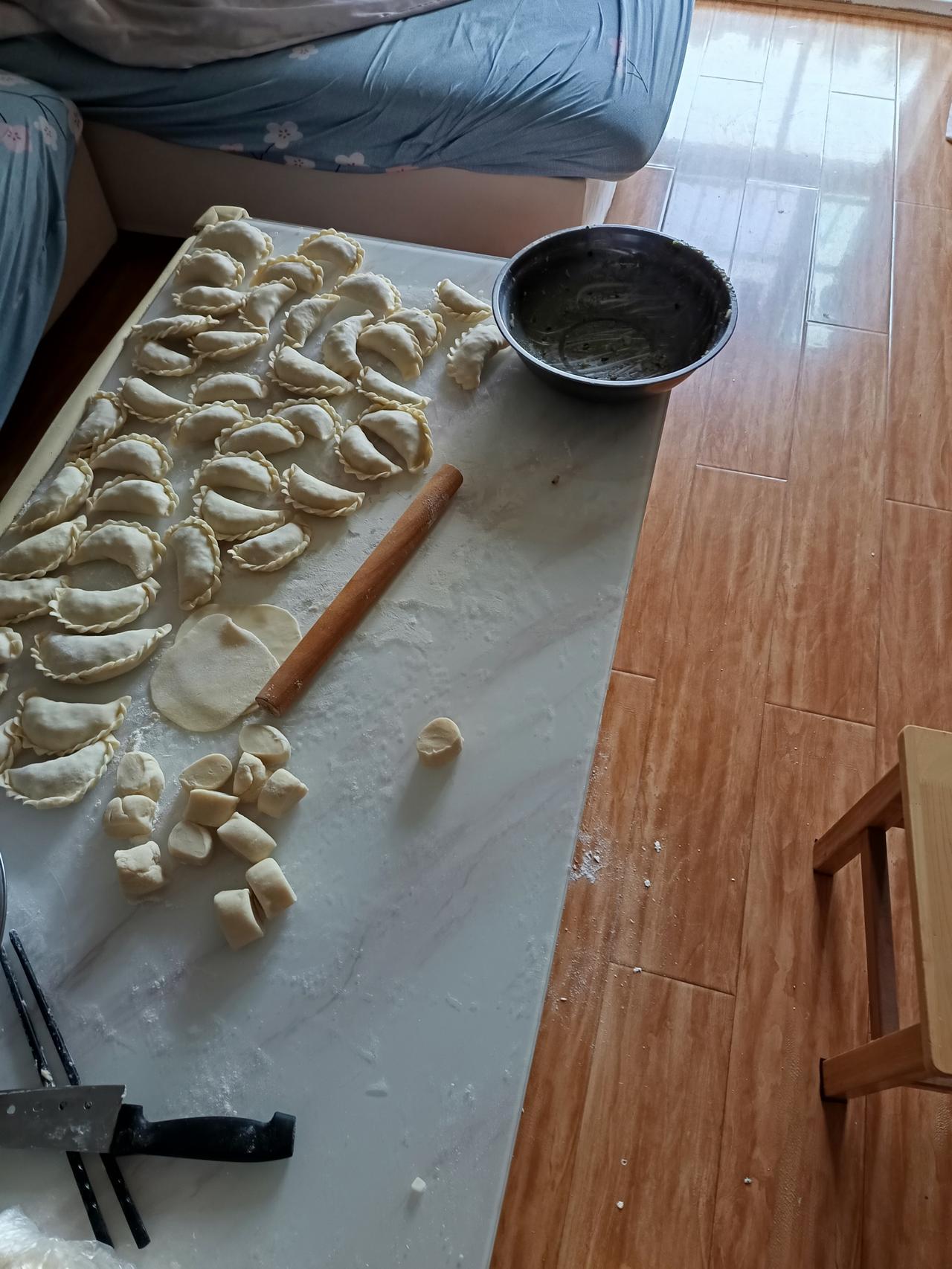 今天又是星期五了，感觉日子过得好快，一晃年就过完了，外孙们上学快一个月了，我每天