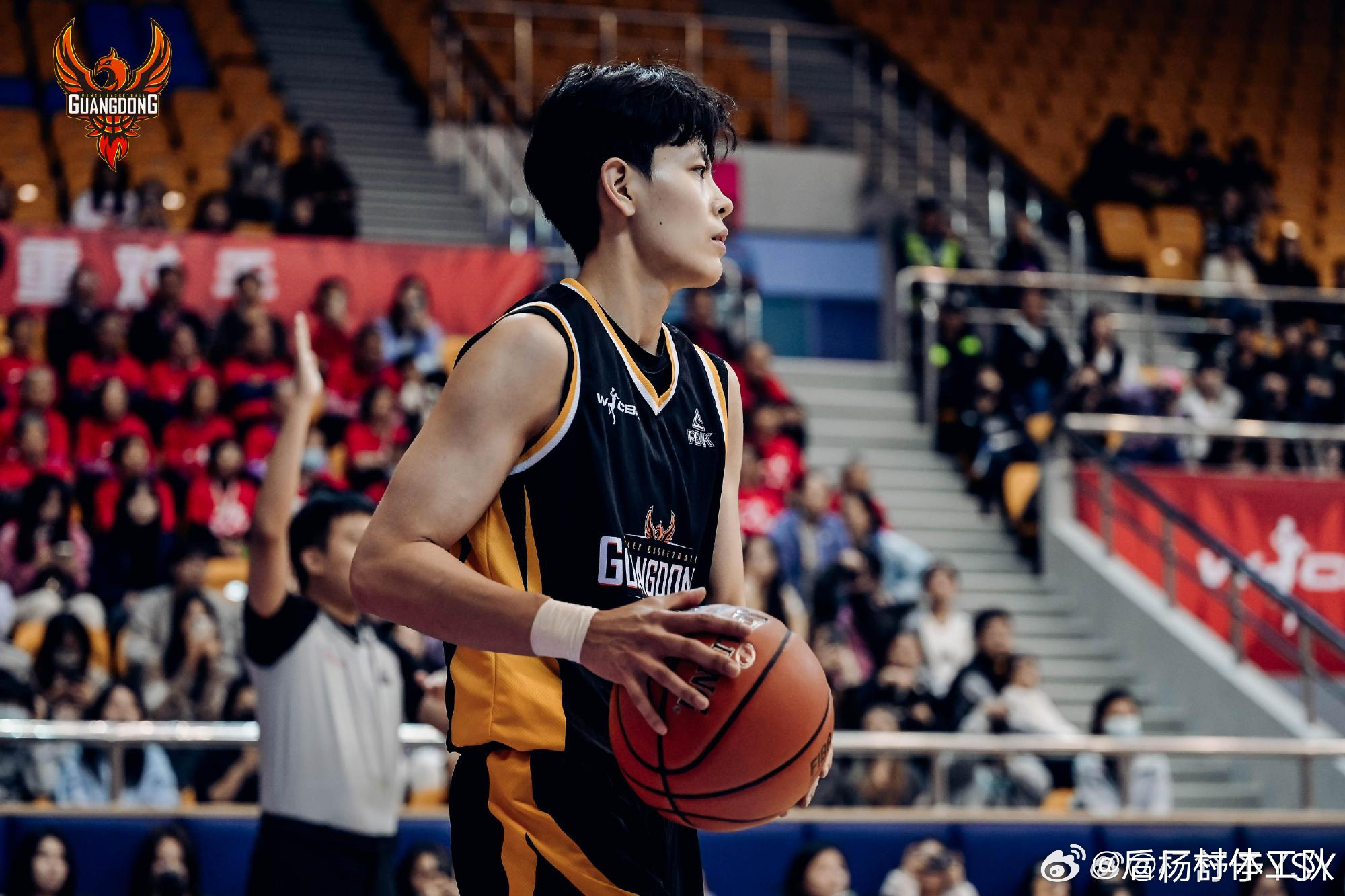 杨舒予呼吁理性观赛杨舒予说试错中成长 ：试错中成长，继续冲！希望大家理性观赛，继