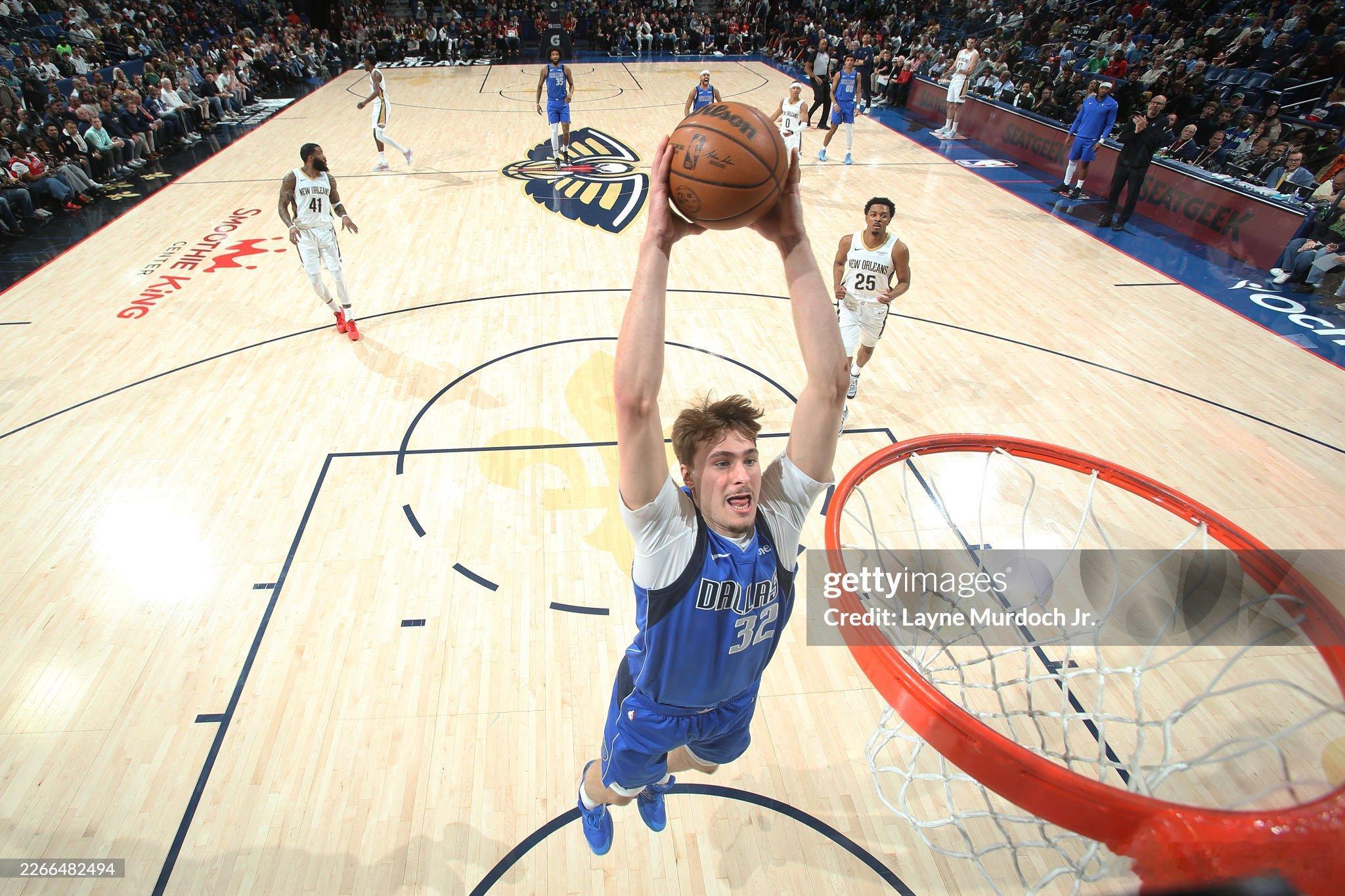 MFFL 上半场结束，我牛54比67落后鹈鹕。大家来说说观赛体验。独行侠vs鹈鹕