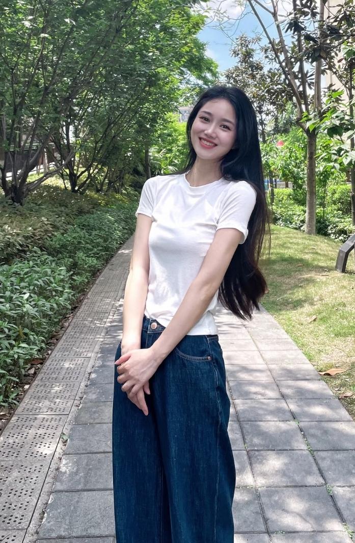 “甜妹”27岁女老师征婚，会有人喜欢吗
 
27岁，在校老师，别人口中有点小脾气