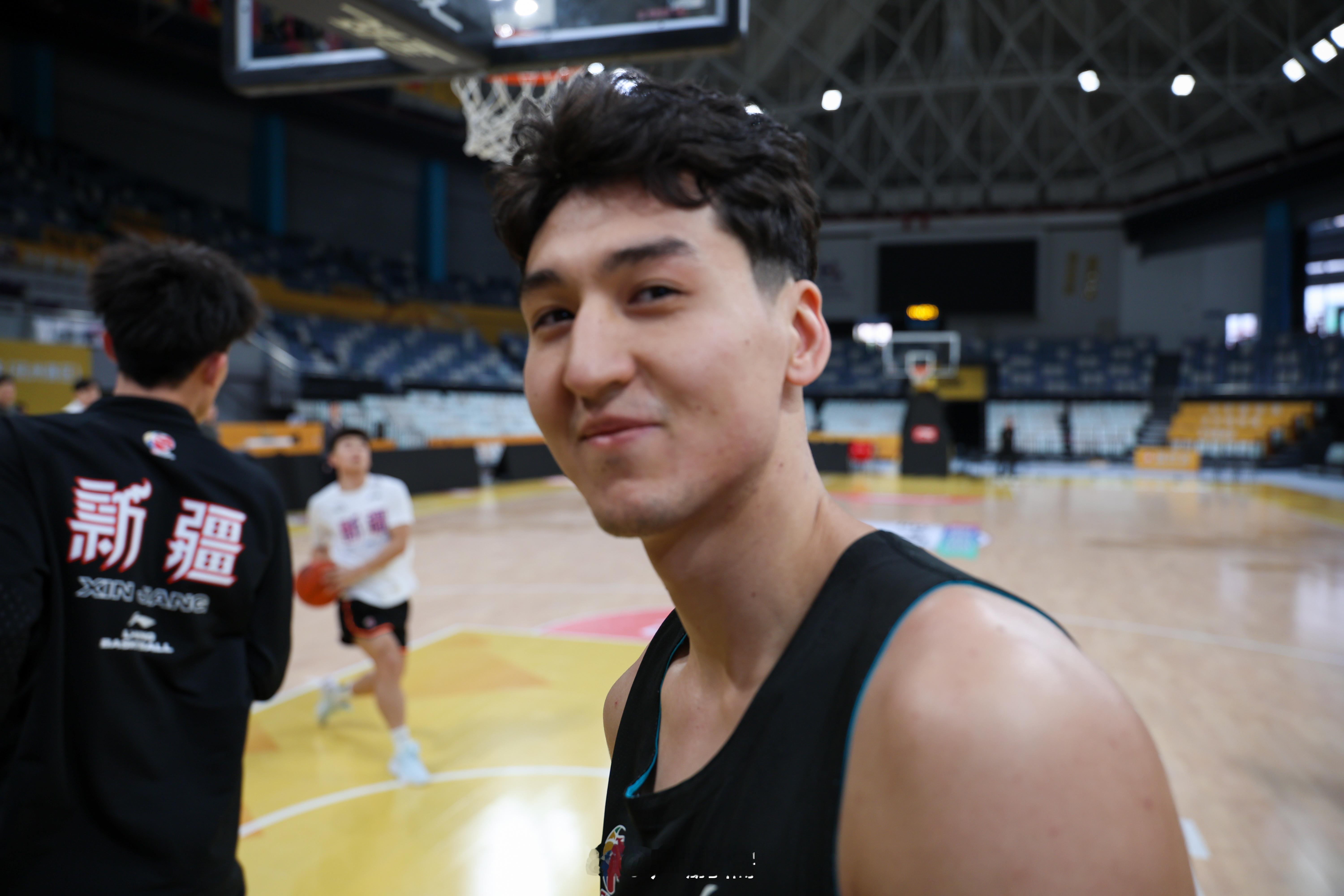 黑根斯拍的小西 没有对实焦也掩盖不住的帅[偷笑] 