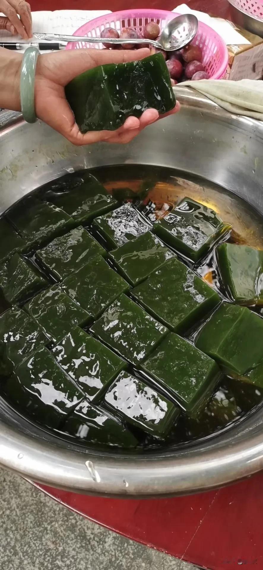  
       我一直想到乡下支教但一直没做到。
        今天到桂林资