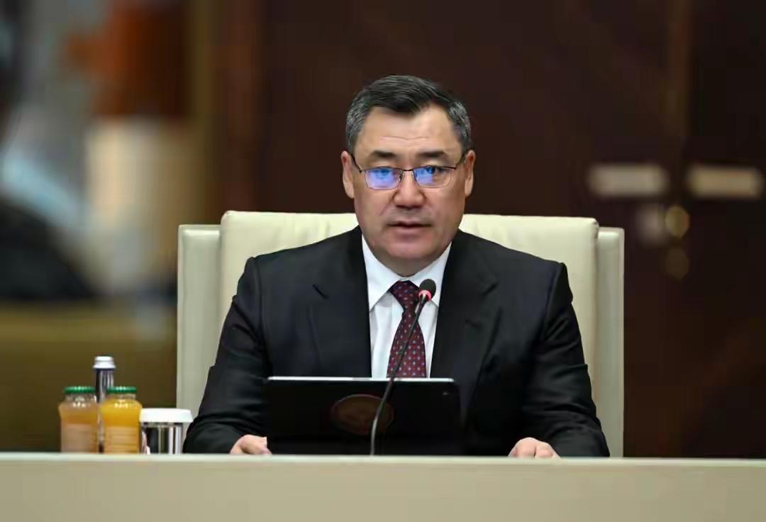 邻国总统铁腕手段，对反华势力冒头就打，力保中吉乌铁路百年大计
为了力保中吉乌铁路