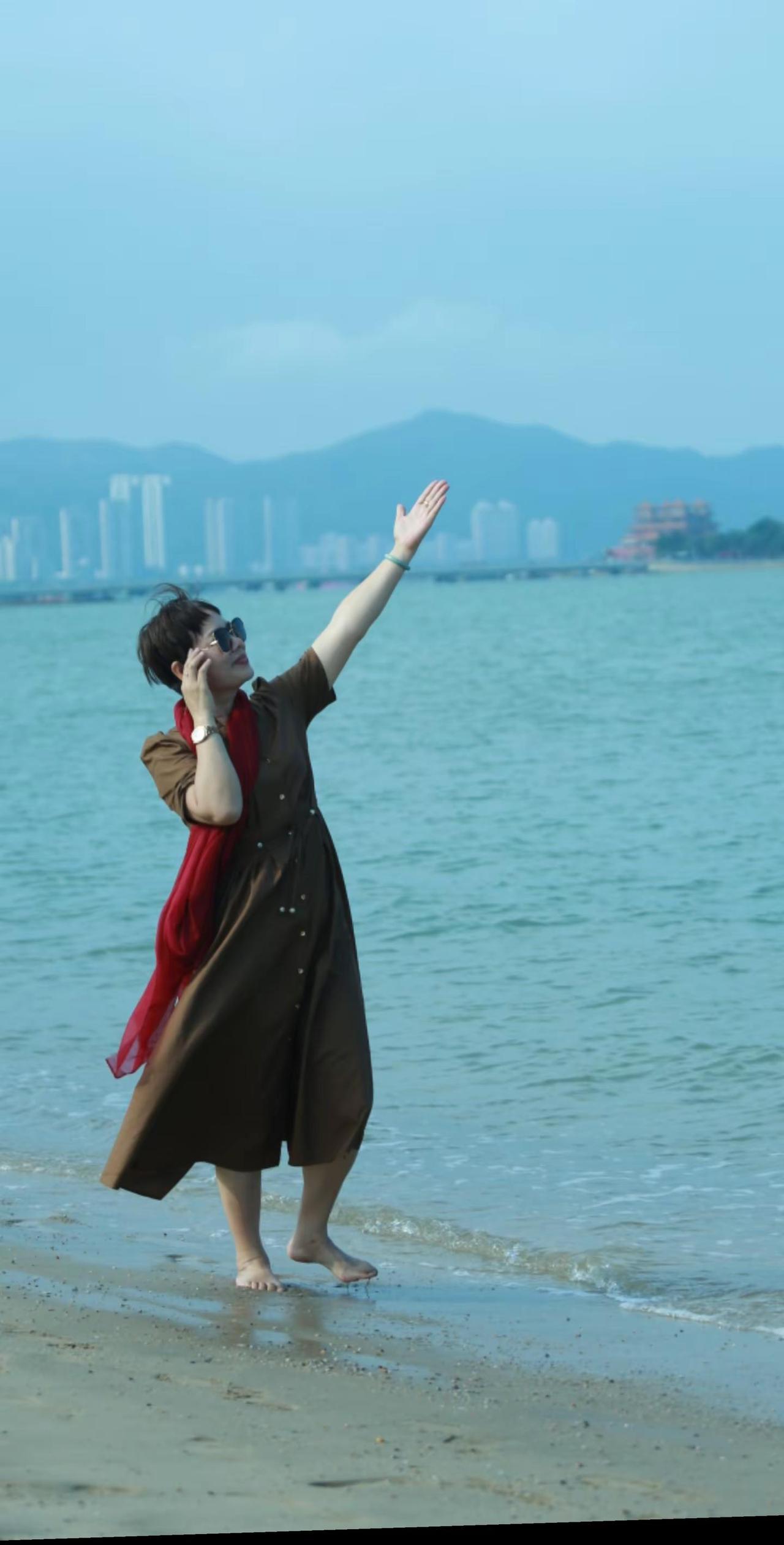 我很普通，但是不影响我臭美，虽然长的丑点，但是我有美颜相机就够了😀