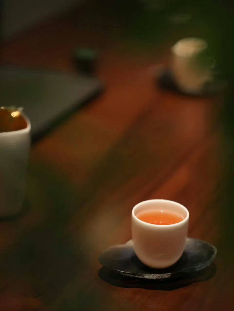 道德经的四个精髓一、反反者道之动，弱者道之用。道，是朝着相反的方向运行。你想要得
