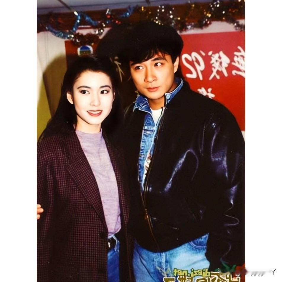 1992年，香港，吴镇宇与初恋女友李婉华的留影旧照，那时候吴镇宇31岁，李婉华2