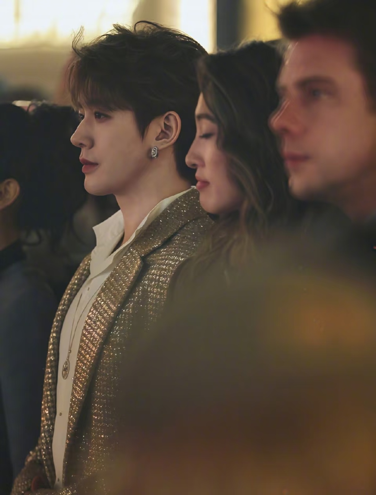 谁懂我老公的侧脸好优越