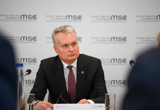 英国、芬兰、加拿大相继访华后，立陶宛总统急了，要求中方先释放善意，让自己访华！