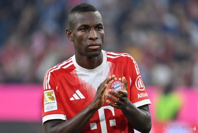 英媒《每日邮报》报道了杰克逊的情况和切尔西冬窗计划。据了解，尽管杰克逊的1650