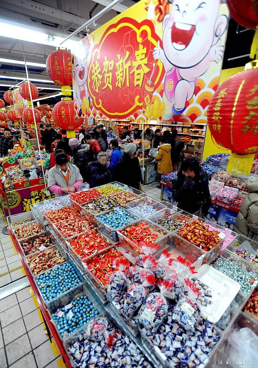 年货准备了啥
春节临近，很多人都开始准备年货啦！年货不仅仅是吃的，更是对新年美好