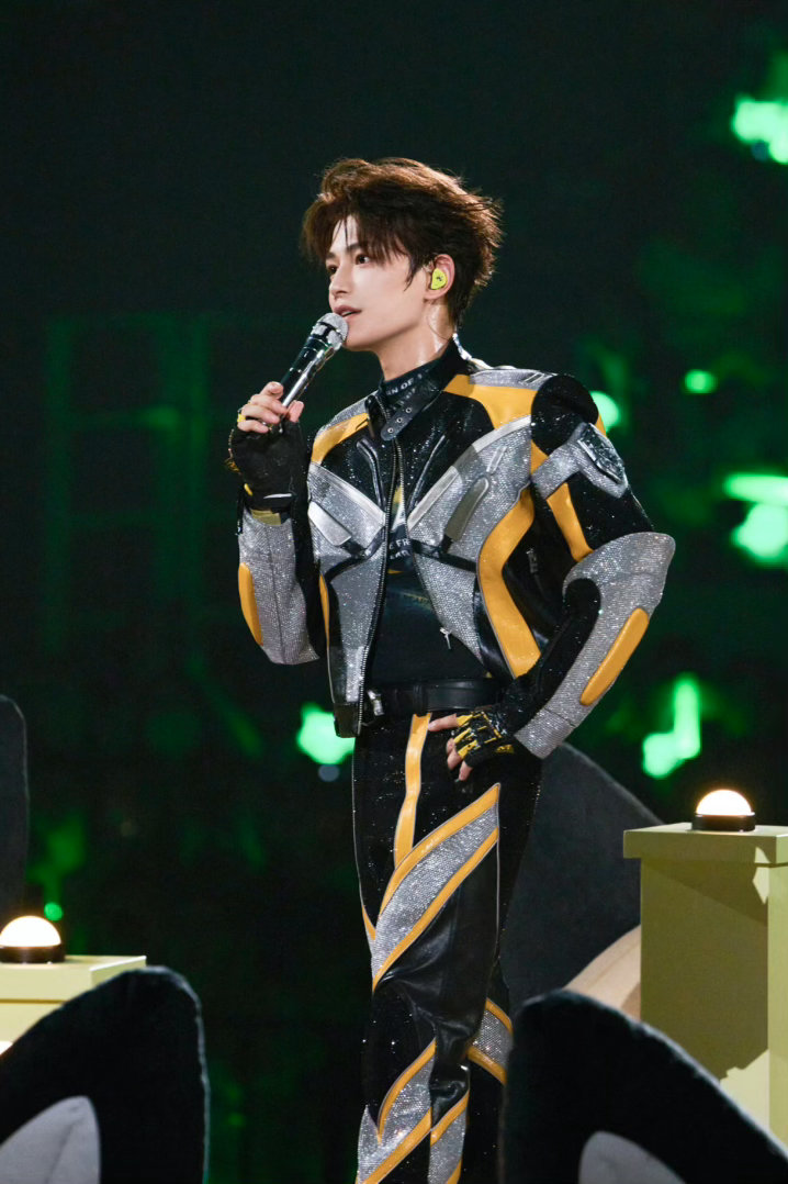 丁禹兮XICREATEftYOU演唱会💚丁禹兮0720生日快乐 虽然我认同工作