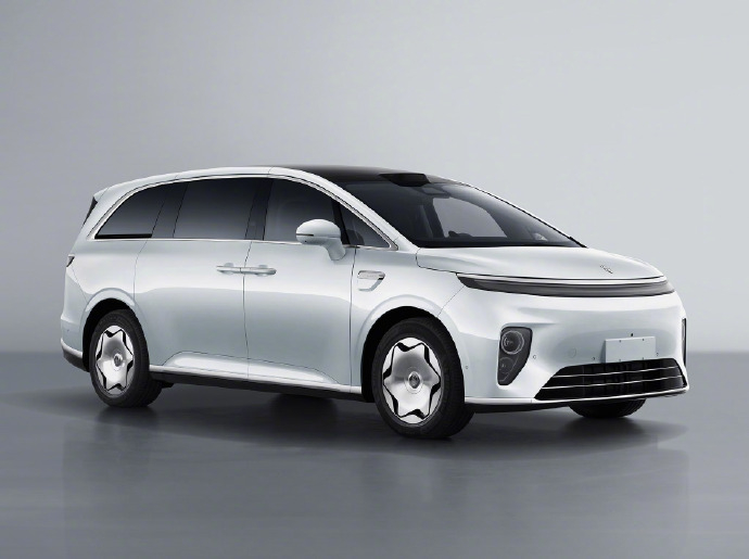 【鸿蒙智行享界品牌首款 MPV，享界 V8 将亮相 2026 成都车展】据易车今